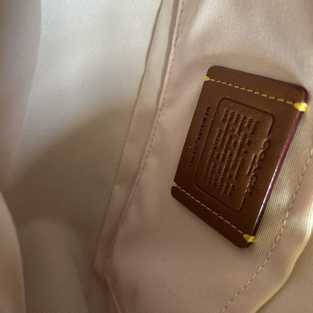 Coach Teri Pink Debossed Signature Leather Shoulder Bag EUC - Picture 6 of 10